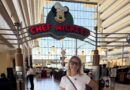 Refeição com personagens na Disney – Quanto custa atualmente? chef mickeys